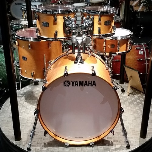 Yamaha Absolute Hybrid Maple 4 Piece Drum Kit  - Vintage Natural Finish (SNARE DRUM NOT INCLUDED)