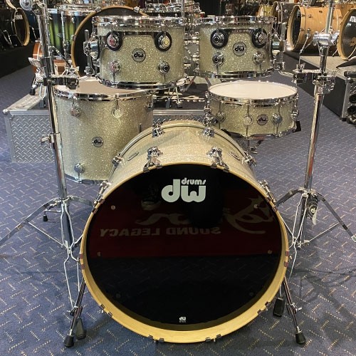 DW Collectors Series 5 Piece Drum Kit 22" Shell Set Maple Finish Ply - Broken Glass