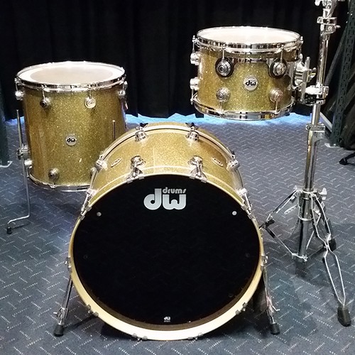 DW – COLLECTORS SERIES 3 PIECE MAPLE DRUM KIT SHELL SET – GOLD GLASS